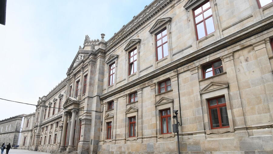 A actividade desenvolverase en Medicina. Foto: Santi Alvite