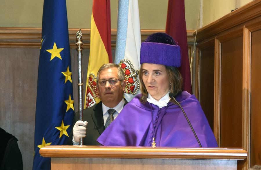 Momento do discurso de María José Alonso Momento do discurso de María José Alonso
