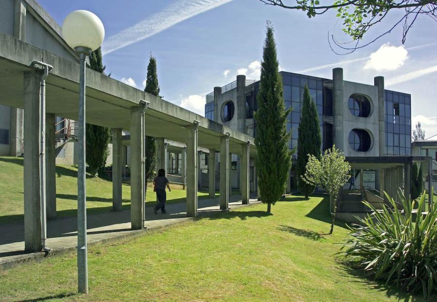 Escola Politécnica Superior de Enxeñaría 