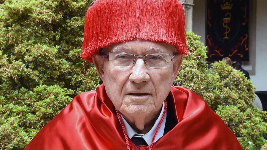 Tomás Salvador Vives Antón Tomás Salvador Vives Antón