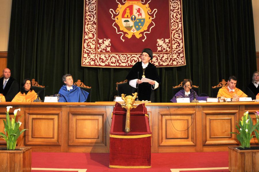 Momento do discurso do reitor Momento do discurso do reitor