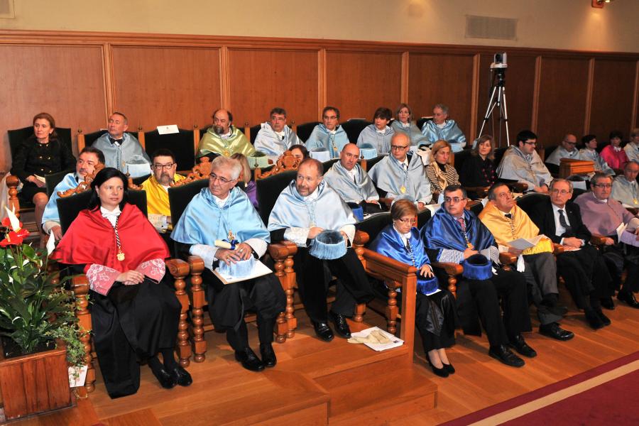 Homenaxeado e asistentes ao acto Homenaxeado e asistentes ao acto