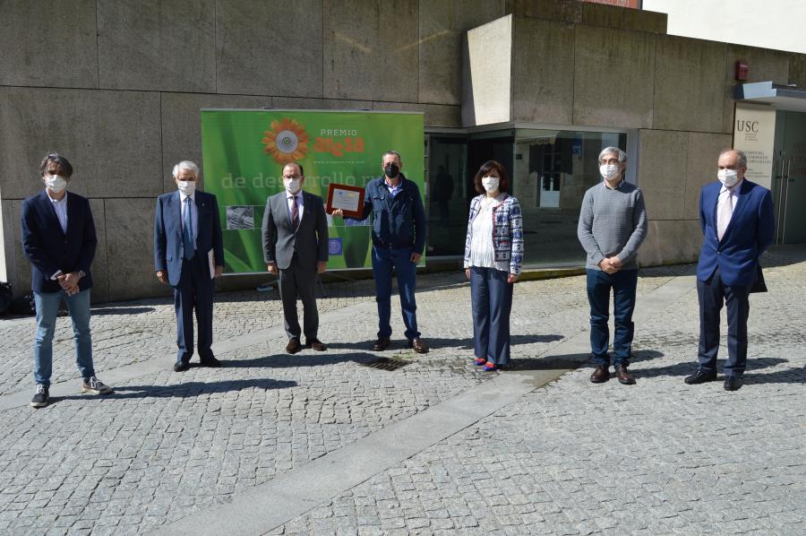Representantes das candidaturas finalistas con Álvaro Rodríguez, Antonio López e Montserrat Valcárcel Representantes das candidaturas finalistas con Álvaro Rodríguez, Antonio López e Montserrat Valcárcel