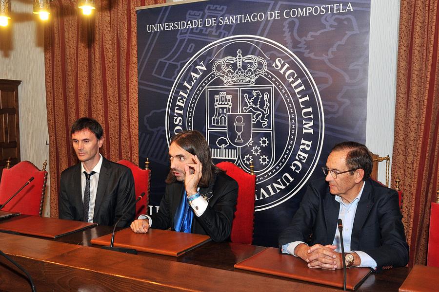 Jorge Mira, Cédric Villani e Alfredo Bermúdez de Castro na rolda de prensa Jorge Mira, Cédric Villani e Alfredo Bermúdez de Castro na rolda de prensa
