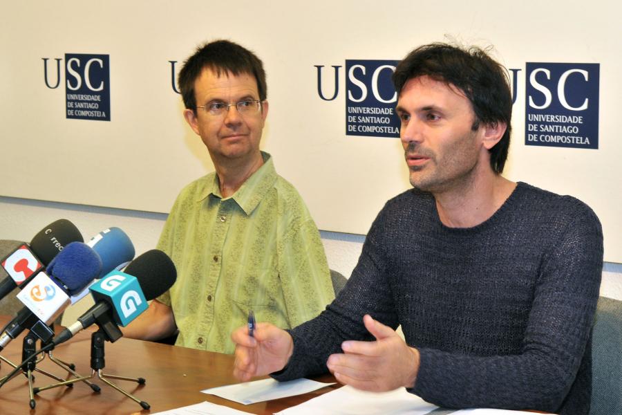 Eric Allin Cornell y Jorge Mira durante la rueda de prensa