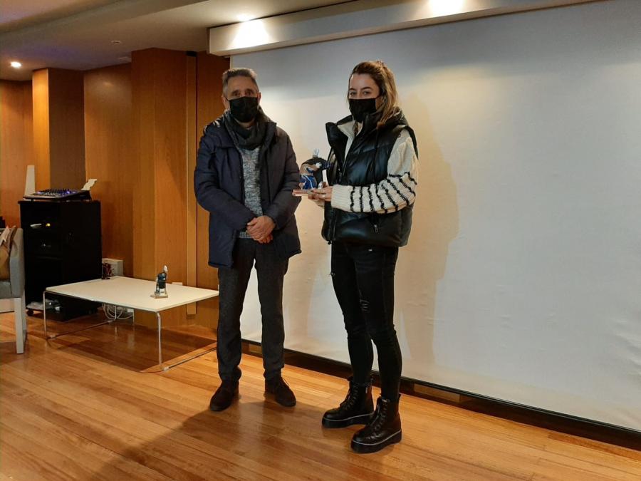 O premio Eduardo Ochoa á mellor fotografía ligada co tema proposto pola organización (o outono), recaeu na imaxe titulada ‘Marcho que teño que marchar’, de Ariadna López Núñez