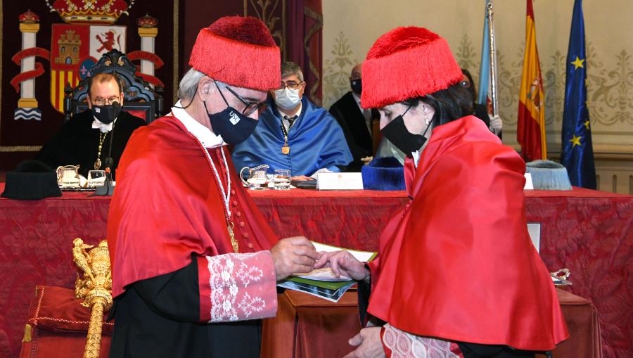 Momento da colocación do anel Momento da colocación do anel