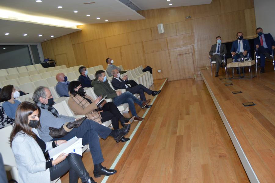 Público e relatores da presentación do proxecto Nutrir Galicia