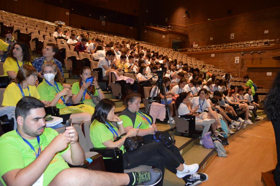 Voluntarios e participantes do X Campus de Verán XuvenCiencia da USC