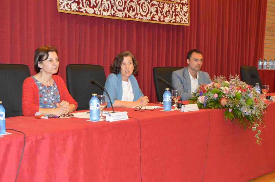 Rosa Romero, Elvira López Mosquera e Pablo Rivera, na apertura das xornadas na EPSE