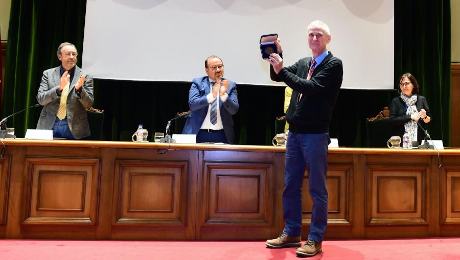 Premio Lise Meitner 2022 a Phil Walker. FOTO: Santi Alvite