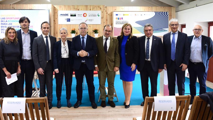 O reitor Antonio López participou no acto. FOTO: Santi Alvite