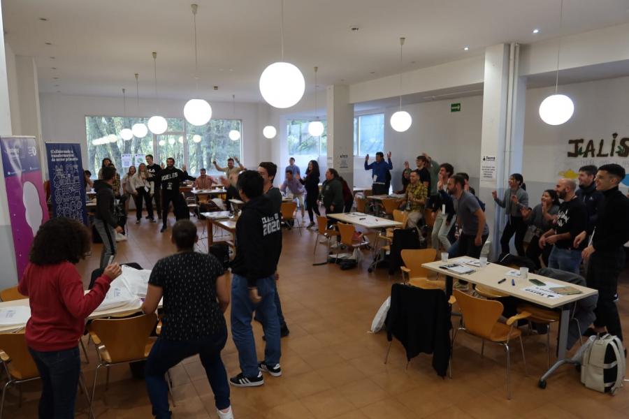Participantes no Terra Creative Jam celebrado na residencia universitaria Bal y Gay de Lugo