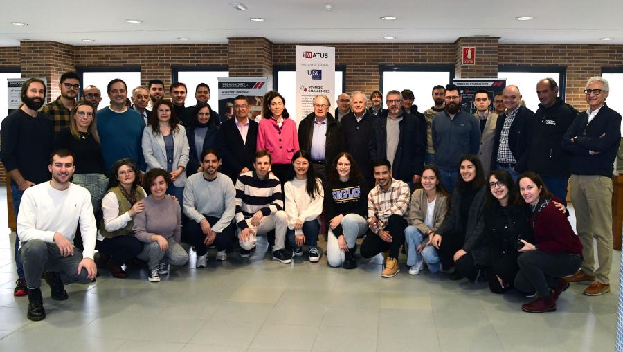 Foto de familia co persoal investigador do iMATUS. FOTO: Santi Alvite Foto de familia co persoal investigador do iMATUS. FOTO: Santi Alvite