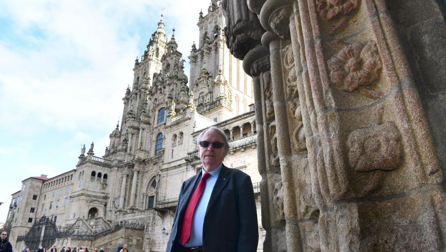 M. Stanley Whittingham na Praza do Obradoiro