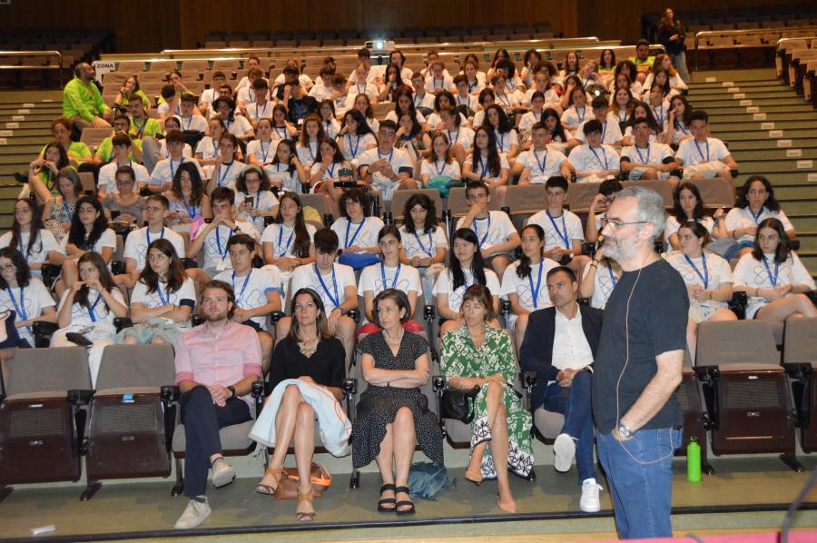 Participantes e autoridades, na apertura do XI Campus de Verán XuvenCiencia
