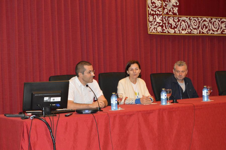 Fernando Pardo, Rosa Romero e Emilio Carral, na apertura do I Foro de Robótica e Empresas