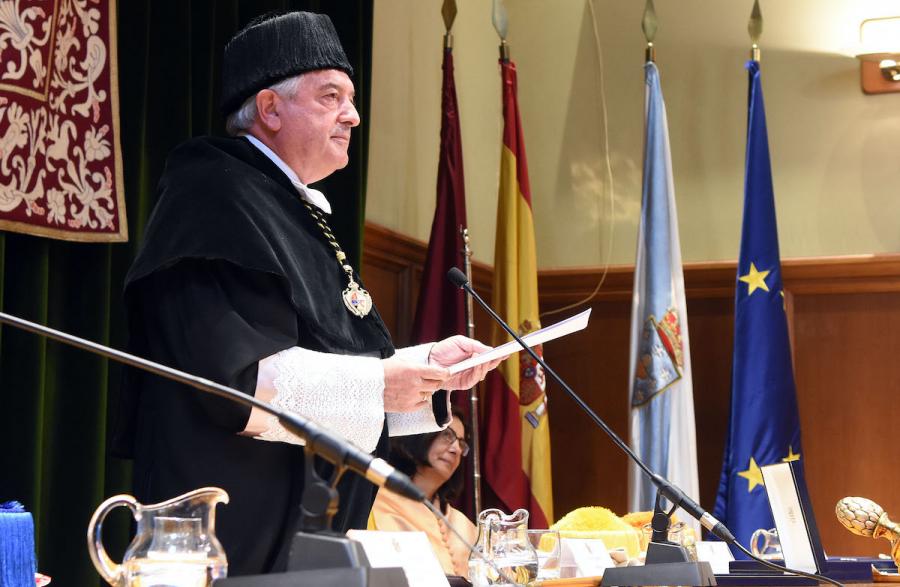 Momento do discurso do reitor Momento do discurso do reitor