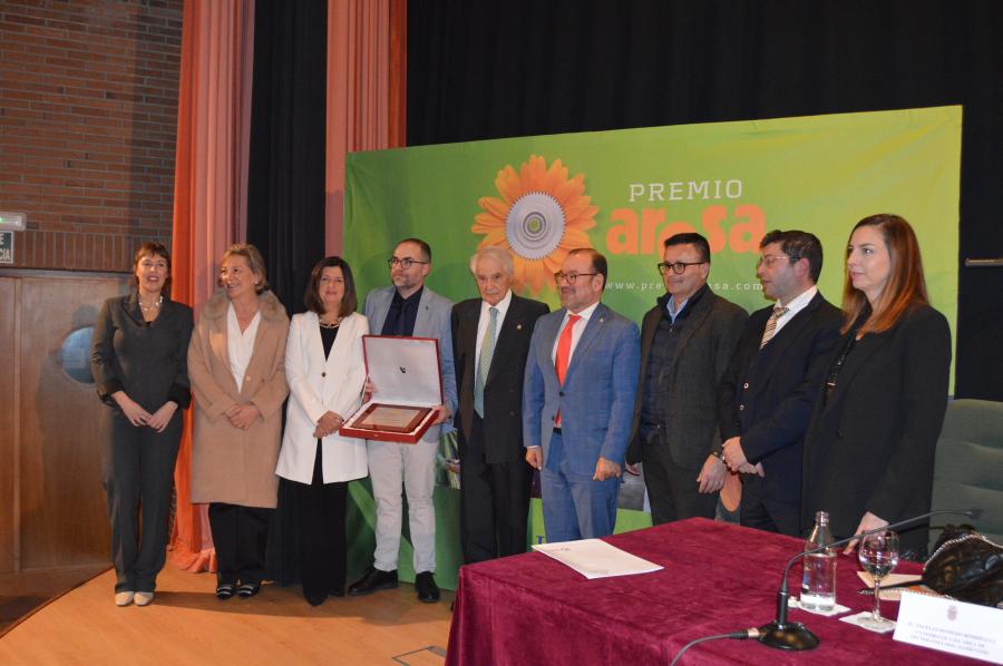 Gañador, promotores e membros do xurado do Premio Aresa e representantes políticos