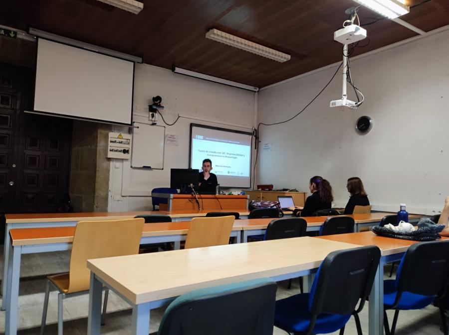 Conferencia de Mikel Díaz