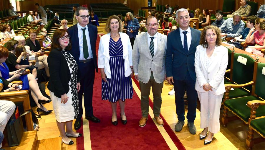 Ducias de persoas déronse cita no Salón Nobre de Fonseca. FOTO: Santi Alvite