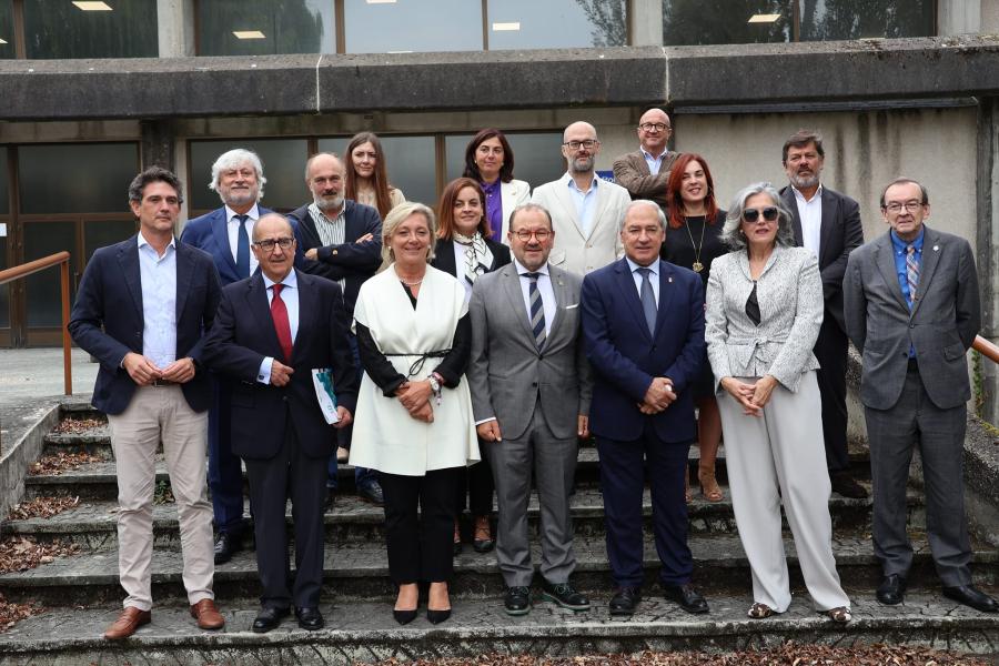 Foto de familia das persoas asistentes