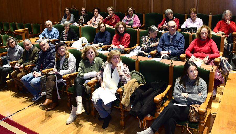 Estudantado do Diploma Sénior do IV Ciclo da USC que asistiu ao acto. FOTO: Santi Alvite