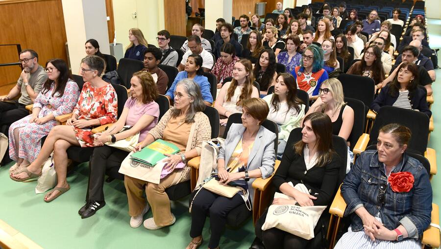 Son 60 nestudantes que estarán durante o mes de xullo en Santiago. Foto: Santi Alvite