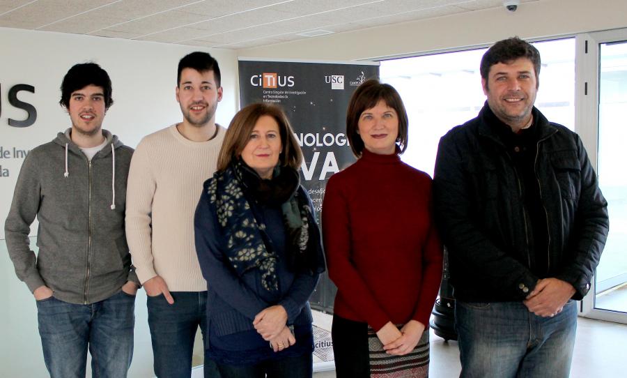 A App é obra da profesora Maria José Carreira, do Centro Singular de Investigación en Tecnoloxías  Intelixentes da USC (CiTIUS) xunto á profesora Inmaculada Tomás, coordinadora do Oral Sciences Research Group (OSRG).  Outros investigadores implicados neste desenvolvemento foron Vicente Freire, Nicolás Vila e Carlos Balsa