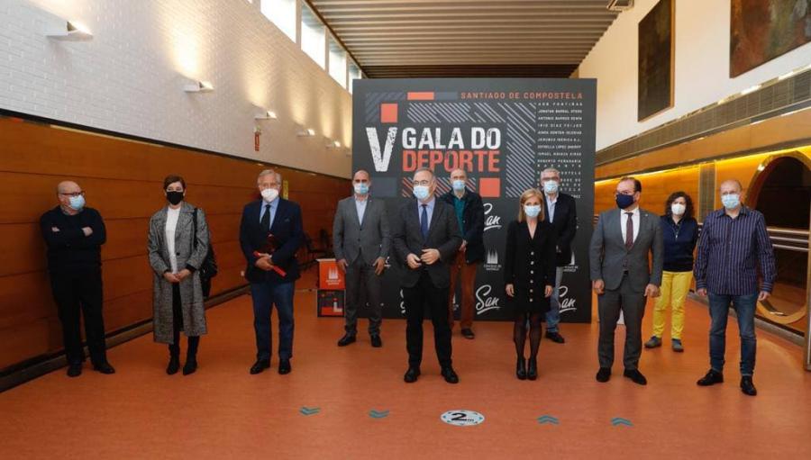Foto de familia dos premiados Foto de familia dos premiados