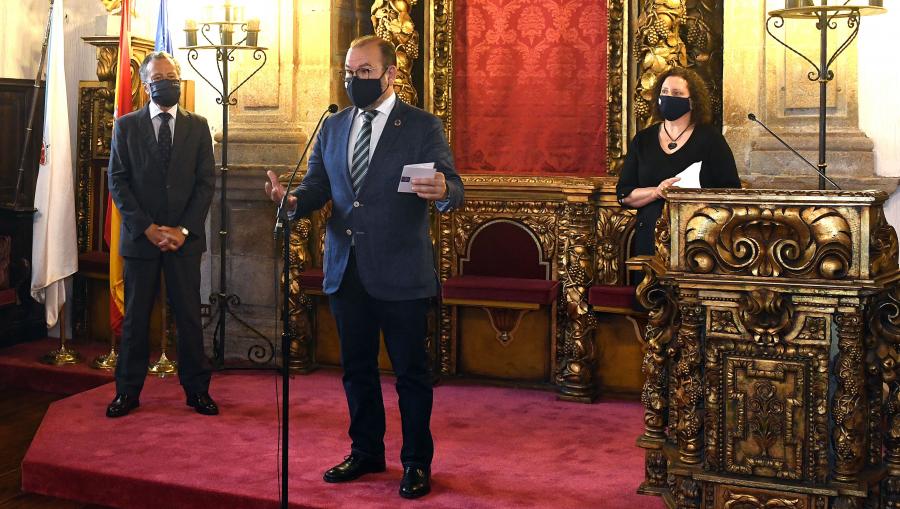 De esquerda a dereita, Agustín Hernández, Antonio López e María Dolores Riveiro. FOTO: Santi Alvite