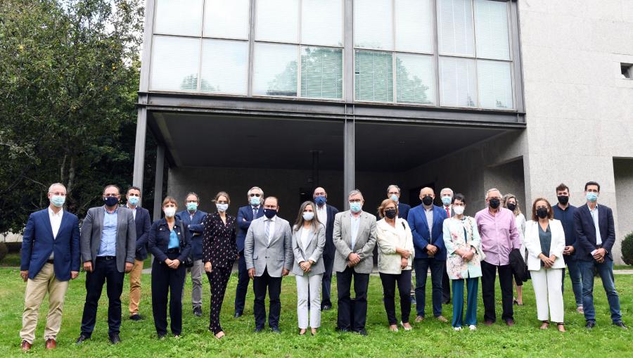 Foto de familia dos asistentes ao acto. FOTO: Santi Alvite Foto de familia dos asistentes ao acto. FOTO: Santi Alvite