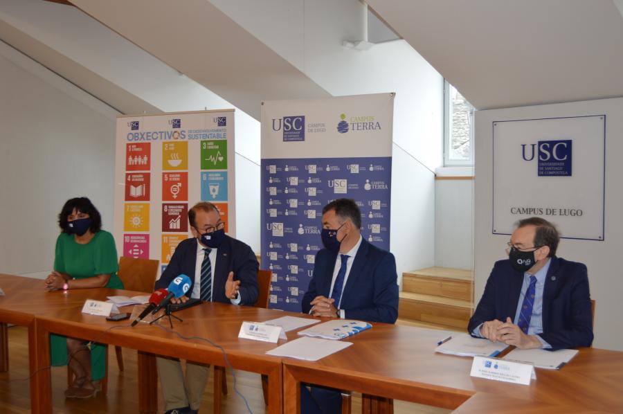 Antonio López e Román Rodríguez, no centro da imaxe, acompañados de Montserrat Valcárcel e José Alberto Díez de Castro