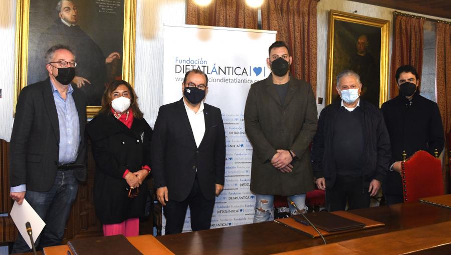 De esquerda a dereita, Carlos Gómez, Rosaura Leis, Antonio López, David Vilariño, Felipe Casanueva e Pablo García. FOTO: Santi Alvite