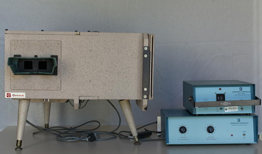 Taquistoscopio de dous canles