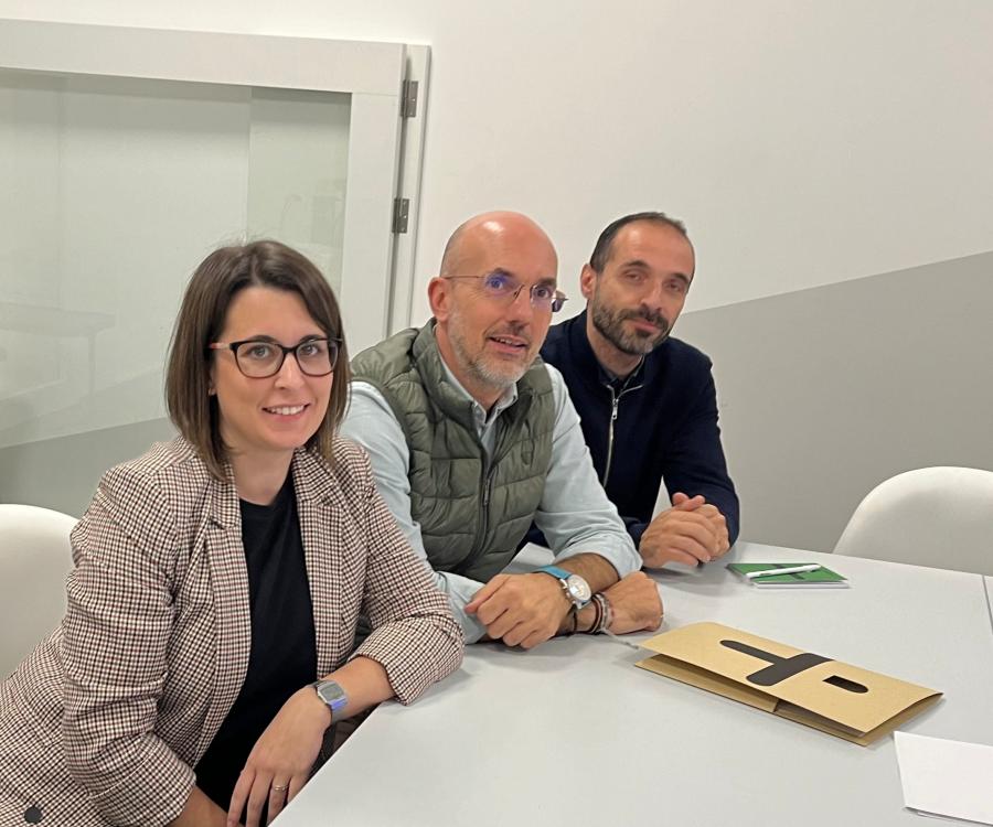 Raquel Rodriguez, esquerda, Manuel Gandoy e David Facal