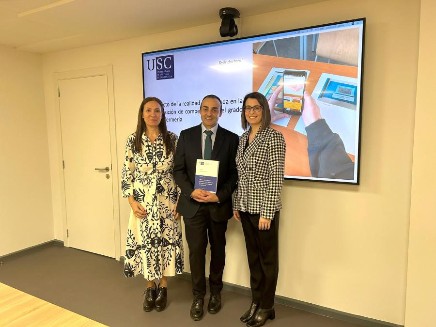 Josefa Fernández, esquerda, Carlos Rodríguez e Raquel Rodríguez