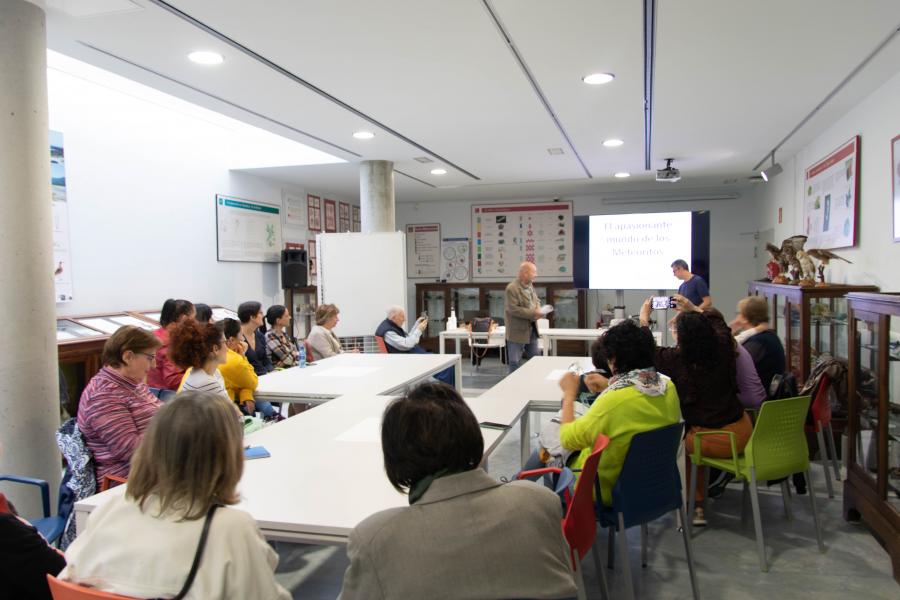 A inauguración estivo precedida dunha charla de Xavier Canseco. Foto: Marta Vázquez / MHN