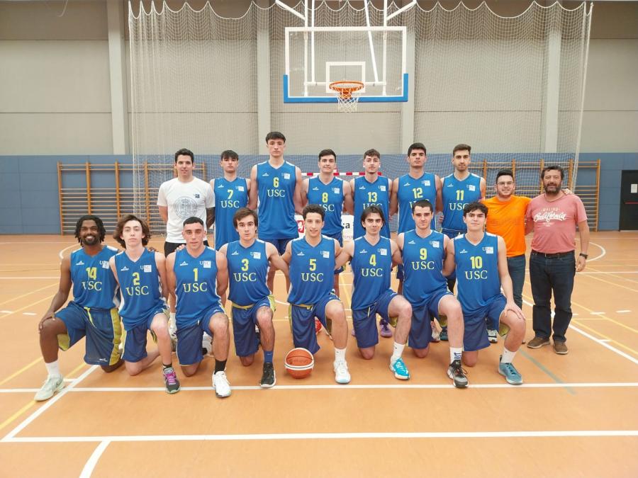 Equipo da USC participante no Campionato de España Universitario de Baloncesto