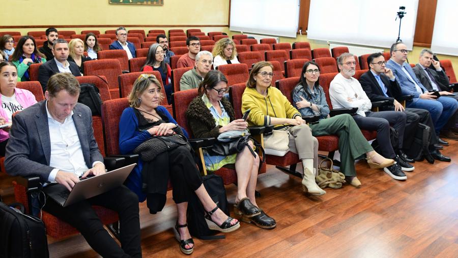 Asistentes ao acto. FOTO: Santi Alvite