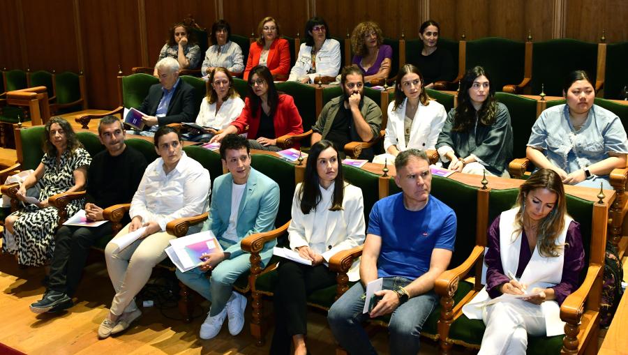 Público asistente ao acto. Foto: Santi Alvite