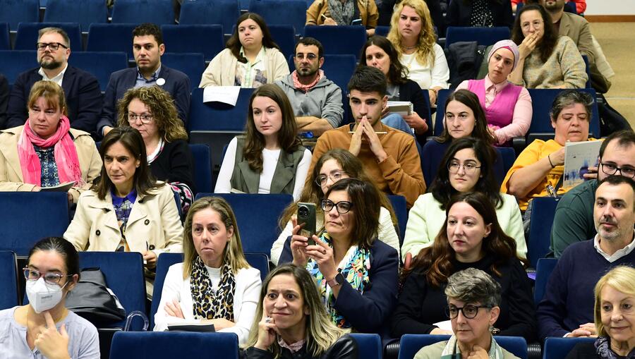 Público asistente ao encontro. Foto: Santi Alvite