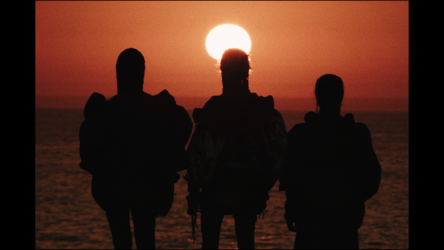 Fotograma de 'May You Live to See the Dawn', de Patricia Lleras, mención á mellor dirección de arte