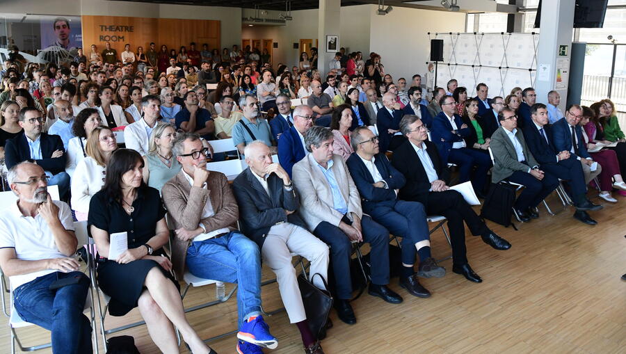 Asistentes ao acto. FOTO: Santi Alvite