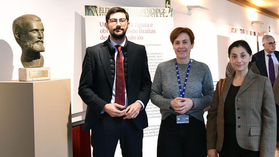 De esquerda a dereita, Juan Andrés Bayón, Pilar Murias e Belén Trigo. FOTO: Santi Alvite