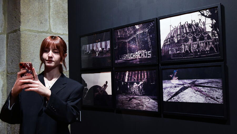 Jade Rodríguez co seu proxecto 'Viaxeira 1'