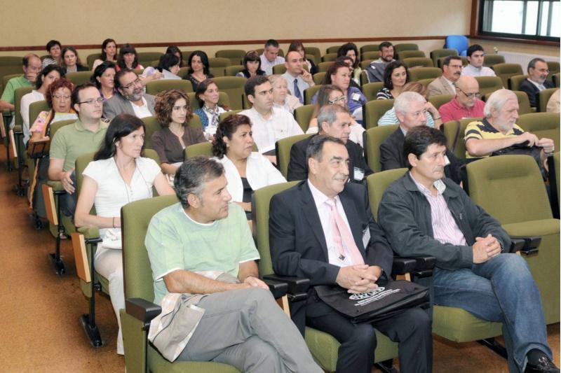 Docentes universitarios de matemáticas para a economía e a empresa reúnense na USC