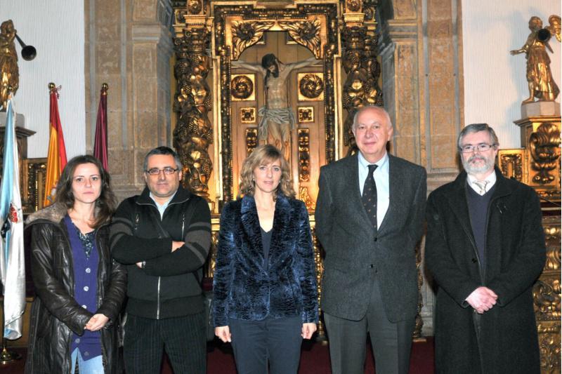 A profesora Carolina Tinajero Vacas tomou posesión como decana da Facultade de Psicoloxía