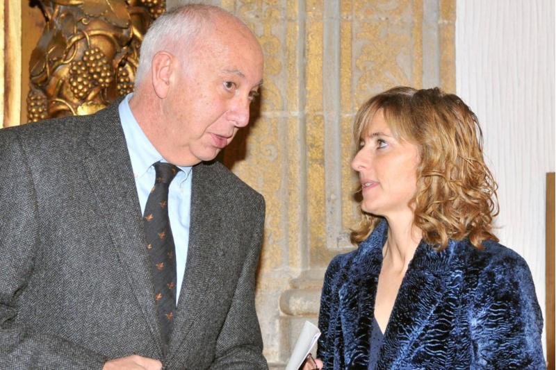 A profesora Carolina Tinajero Vacas tomou posesión como decana da Facultade de Psicoloxía