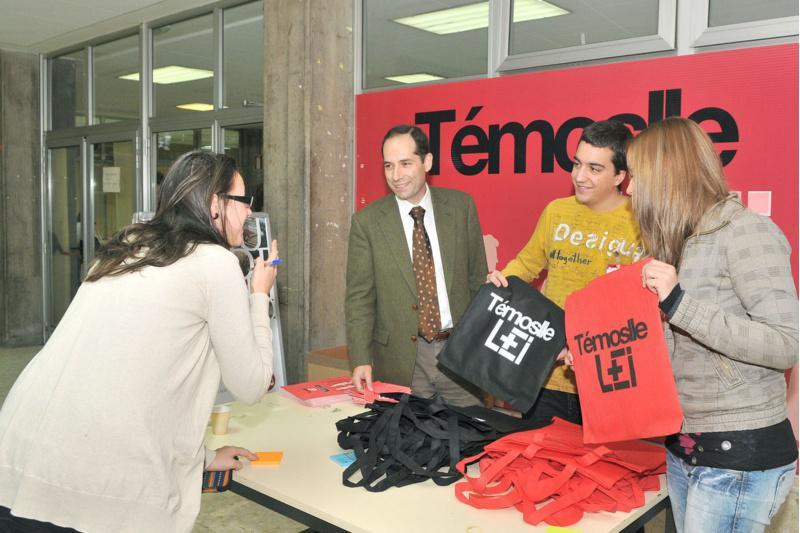 Dereito aposta polo galego